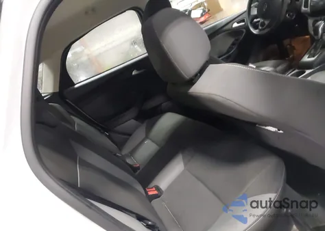 2014 Ford Focus Se из США, поврежденный, VIN 1FADP3K21EL308318